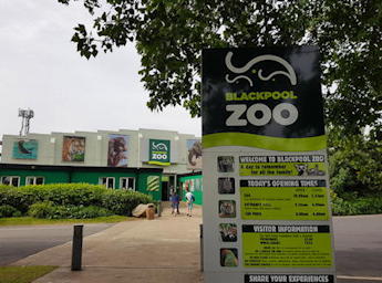Entrance to the zoo.