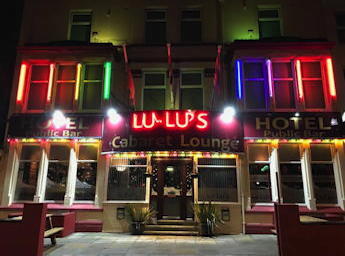 Lulu's Lounge