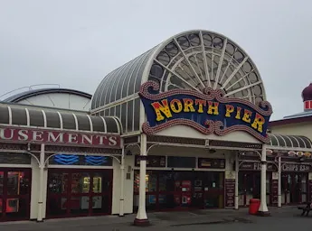 North Pier Bar & Lounge