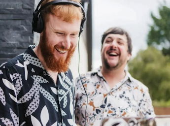 A picture of the badger brothers laughing.