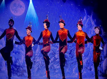 Picture of 6 dances on stage.